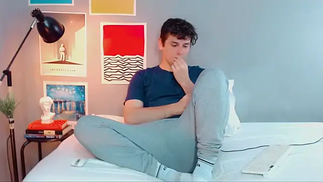 Elio555 online show from 09-30-25, 06:24