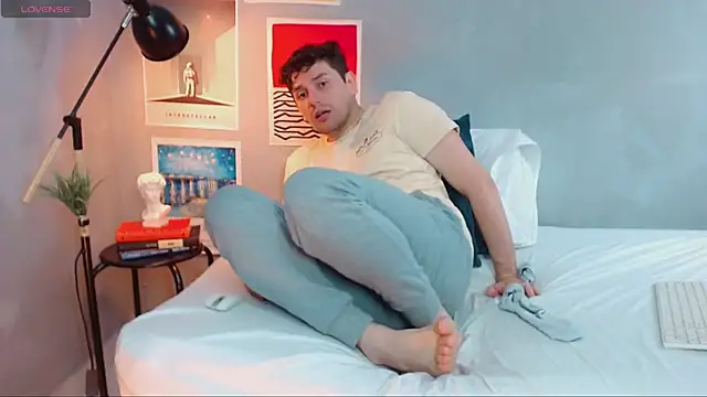 Elio555 online show from 10-10-25, 06:51