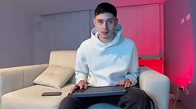 Snapshot of bastia_noooo chatting on 12-21-24, 06:09 bastia noooo online show from 12-21-24, 06:09