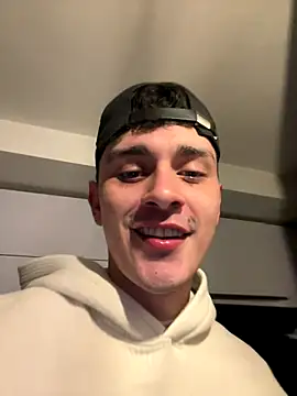 Snapshot of bastia_noooo chatting on 10-17-25, 06:05 bastia noooo online show from 10-17-25, 06:05