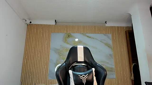 Snapshot of samy_19_ chatting on 11-25-25, 11:10 samy 19 online show from 11-25-25, 11:10