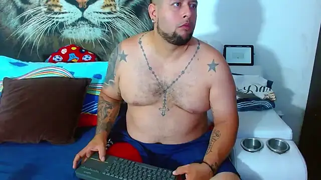 Michaell Myerss  online show from 10-29-25, 01:46