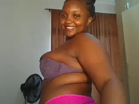 Snapshot of Ebony_butt chatting on 12-26-24, 04:43 Ebony butt online show from 12-26-24, 04:43