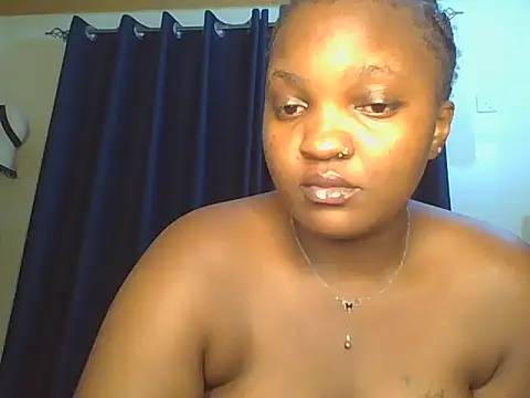 Snapshot of Ebony_butt chatting on 10-25-25, 11:32 Ebony butt online show from 10-25-25, 11:32