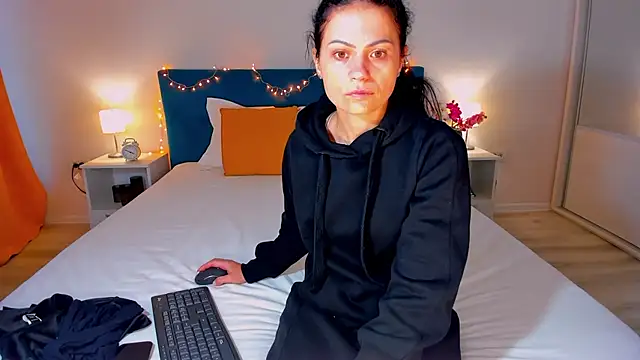 devilish angel online show from 11-25-25, 05:40