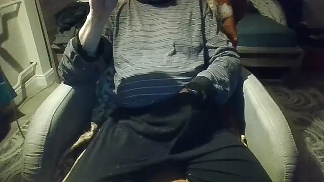 Snapshot of Sammy1660 chatting on 01-04-25, 12:48 Sammy1660 online show from 01-04-25, 12:48