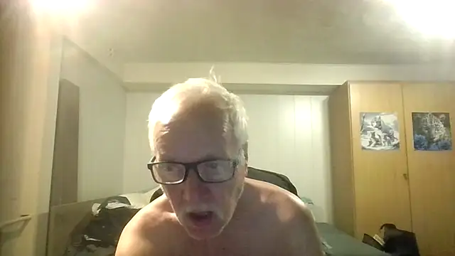 Snapshot of Sammy1660 chatting on 09-20-25, 04:35 Sammy1660 online show from 09-20-25, 04:35