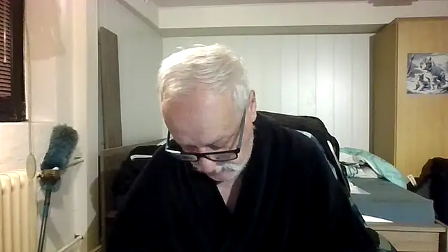 Snapshot of Sammy1660 chatting on 10-15-25, 03:28 Sammy1660 online show from 10-15-25, 03:28