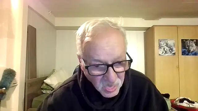 Snapshot of Sammy1660 chatting on 10-25-25, 04:46 Sammy1660 online show from 10-25-25, 04:46