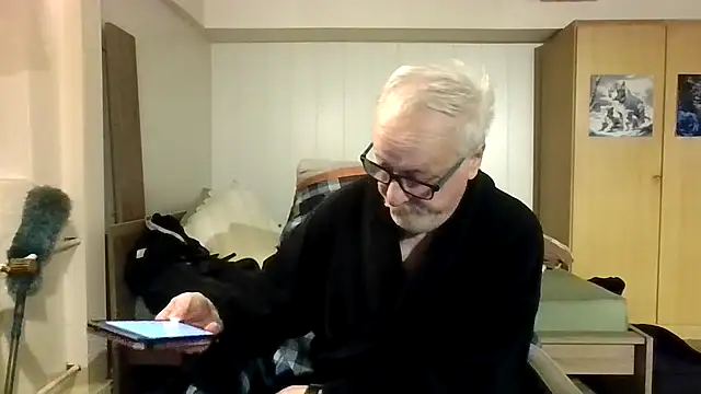 Sammy1660 online show from 10-31-25, 05:30