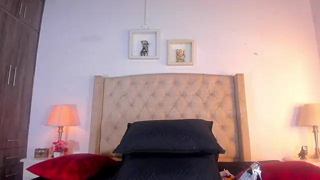 allisson m online show from 12-19-25, 12:12