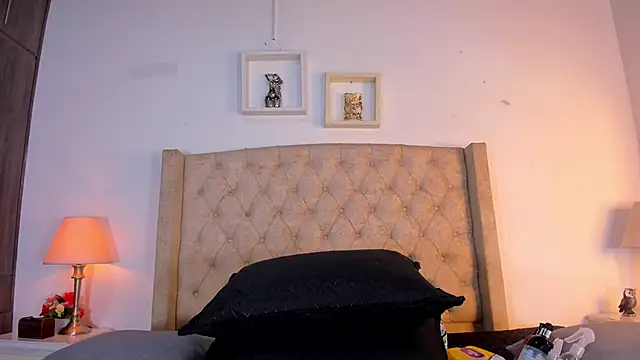 Snapshot of allisson_m chatting on 01-17-26, 12:10 allisson m online show from 01-17-26, 12:10