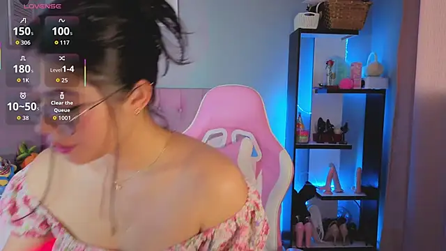 LoaLuxury online show from 11-24-25, 04:18