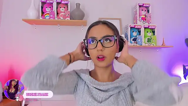 emily bank online show from 09-19-25, 07:36