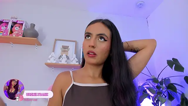 emily bank online show from 10-07-25, 07:44