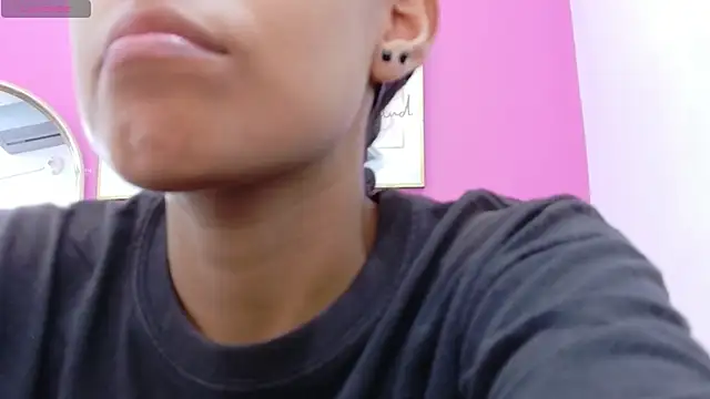 yourcuteneighbourr online show from 09-23-25, 03:09