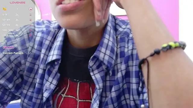 yourcuteneighbourr online show from 09-27-25, 03:44