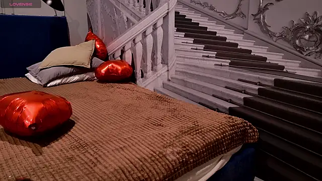 Liv Fay online show from 02-19-25, 01:39