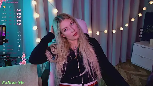 Liv Fay online show from 02-27-25, 05:58