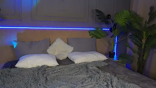 Liv Fay online show from 03-15-25, 03:40