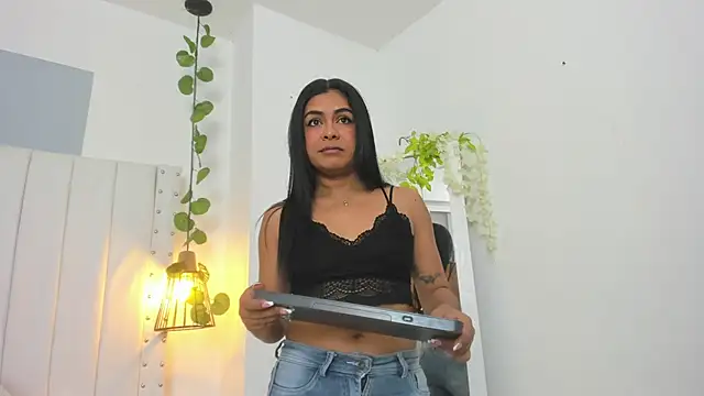 hannah gray online show from 10-26-25, 11:05