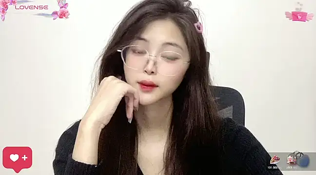 Snapshot of ---MIA--- chatting on 02-05-25, 04:06 ---MIA--- online show from 02-05-25, 04:06