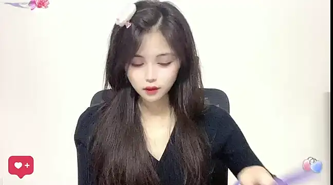 Snapshot of ---MIA--- chatting on 02-18-25, 01:11 ---MIA--- online show from 02-18-25, 01:11
