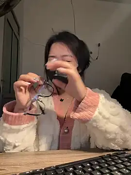 Snapshot of Jenni_nana chatting on 12-20-24, 10:27 Jenni nana online show from 12-20-24, 10:27