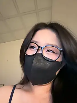 Snapshot of Jenni_nana chatting on 10-19-25, 05:08 Jenni nana online show from 10-19-25, 05:08