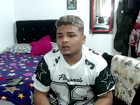 Boycuriousxxx online show from 09-24-25, 11:24