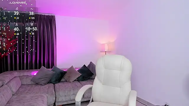 Snapshot of karlaa_james chatting on 01-18-25, 03:31 karlaa james online show from 01-18-25, 03:31