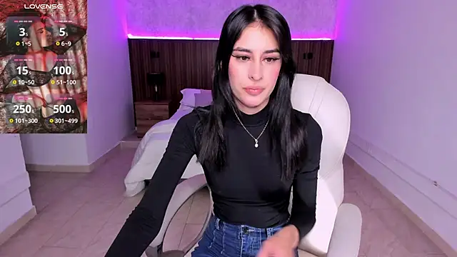 Snapshot of karlaa_james chatting on 01-10-26, 11:34 karlaa james online show from 01-10-26, 11:34