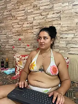 Snapshot of saray_gomez22 chatting on 02-16-25, 06:43 saray gomez22 online show from 02-16-25, 06:43