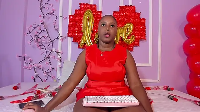 Snapshot of Chleo__ chatting on 02-14-25, 02:33 Chleo online show from 02-14-25, 02:33