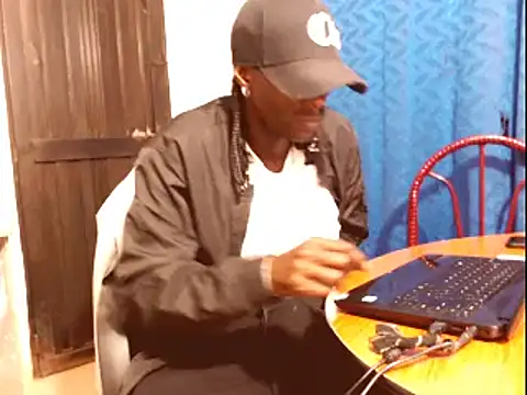 phillip-hot online show from 01-18-25, 02:36