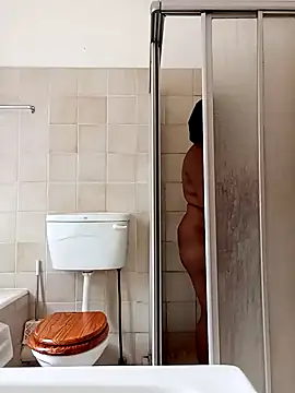 Snapshot of Sexymamibo chatting on 12-19-24, 01:07 Sexymamibo online show from 12-19-24, 01:07