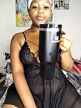 Snapshot of Sexymamibo chatting on 10-21-25, 03:35 Sexymamibo online show from 10-21-25, 03:35