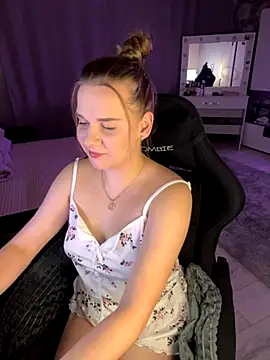 Snapshot of Lexi_noah chatting on 09-26-25, 09:41 Lexi noah online show from 09-26-25, 09:41