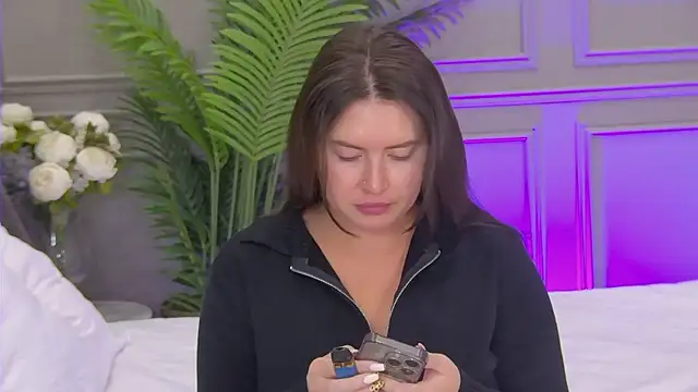 TrishaWinslet online show from 10-05-25, 05:17