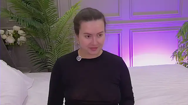 TrishaWinslet online show from 11-23-25, 05:07