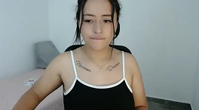 jjulietha95 online show from 12-04-24, 06:11