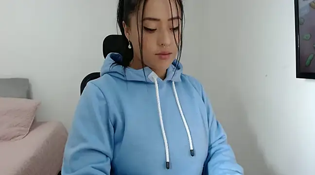 jjulietha95 online show from 12-10-24, 05:28