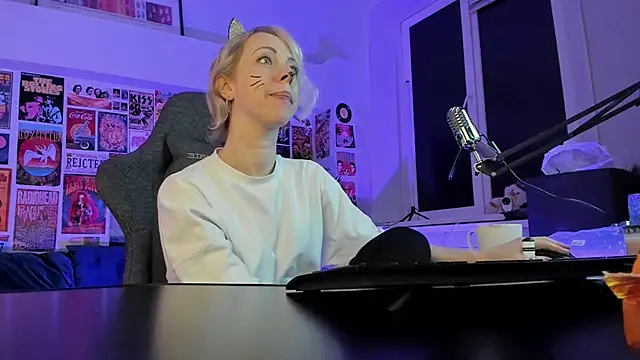 LylithSkye online show from 12-11-24, 03:05