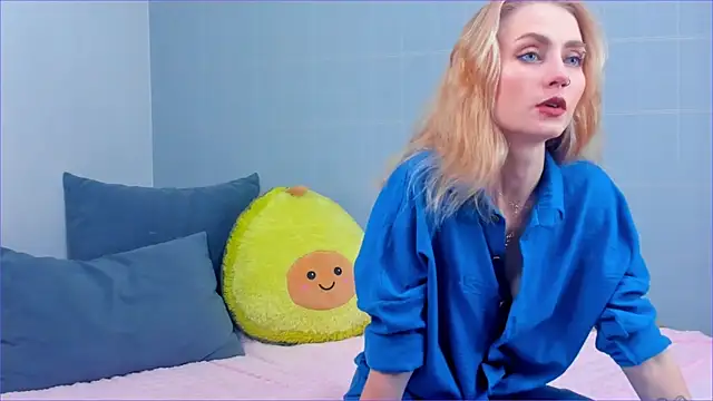 Snapshot of MarthaGees chatting on 02-01-25, 03:07 MarthaGees online show from 02-01-25, 03:07