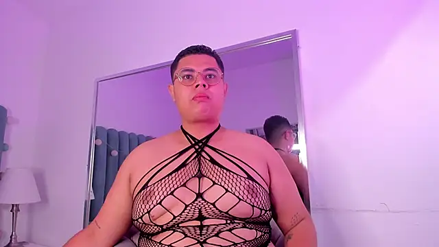 Snapshot of Tom_Silver__ chatting on 12-01-24, 04:51 Tom Silver online show from 12-01-24, 04:51