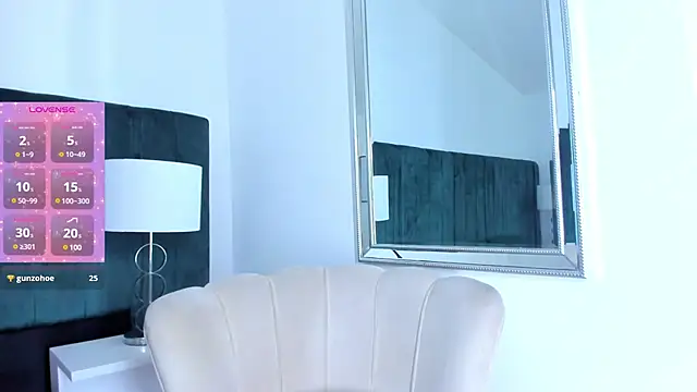 Snapshot of Tom_Silver__ chatting on 01-13-25, 07:10 Tom Silver online show from 01-13-25, 07:10