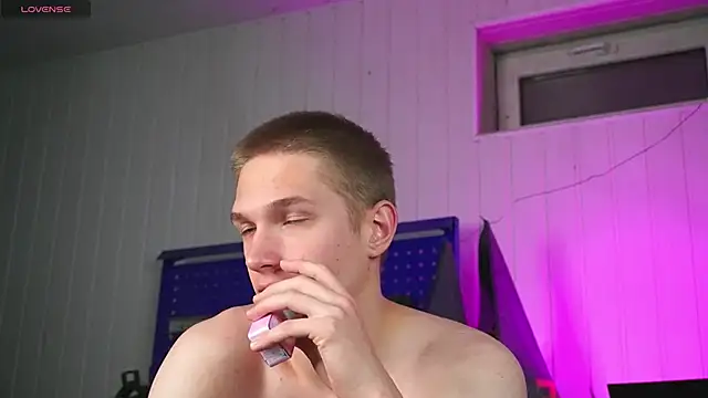 dustyn fox online show from 10-05-25, 04:38