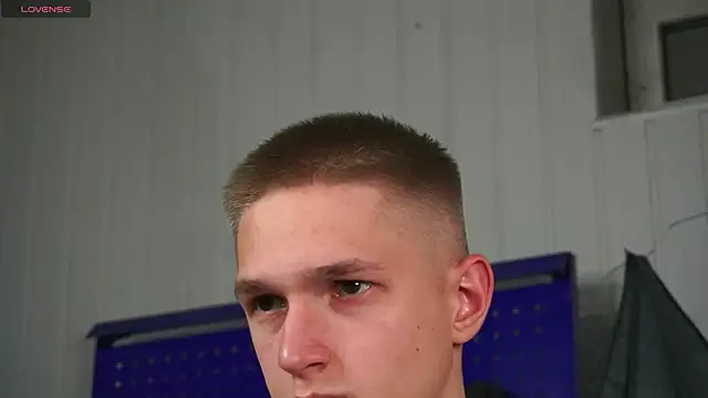 dustyn fox online show from 10-14-25, 04:30