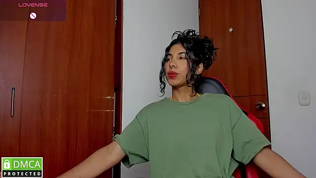 Snapshot of jasmine_bunny_ chatting on 10-30-25, 12:12 jasmine bunny  online show from 10-30-25, 12:12