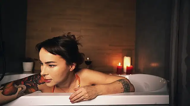 Leona Mell online show from 03-17-25, 10:06